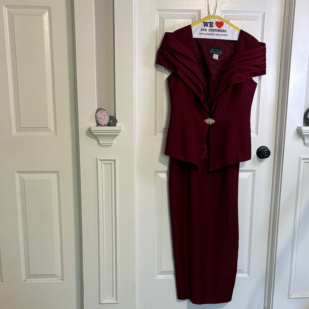 EUC Alex Evenings Deep Red Women's Evening Gown - Vintage